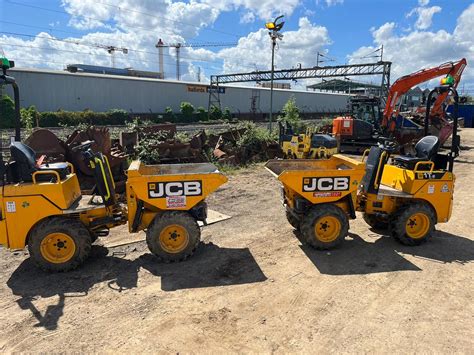 mini digger hire harlow – Same day delivery – operated or self drive